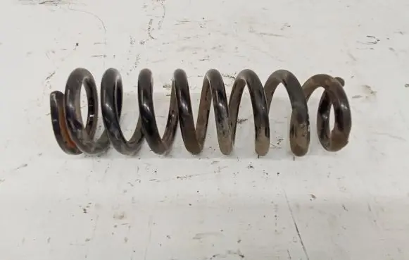 Toyota Hilux (AN120, AN130) Front coil spring