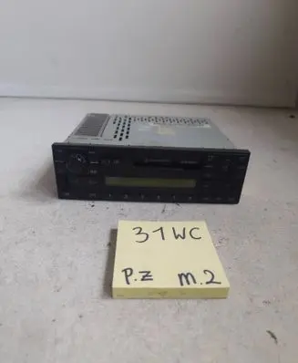 Volkswagen PASSAT B5 Radio/CD/DVD/GPS head unit 1J0035186D