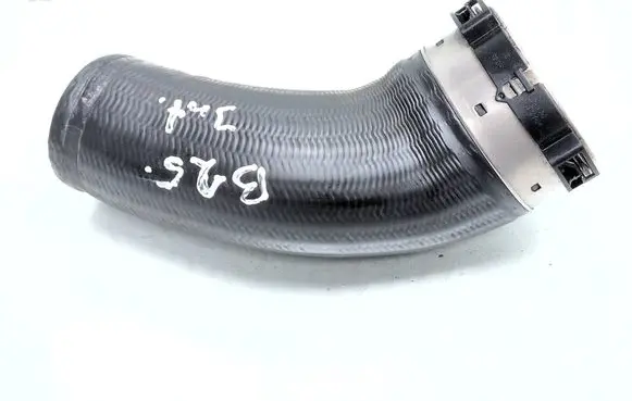 Volvo XC60 Intercooler hose/pipe 31657738 31657740
