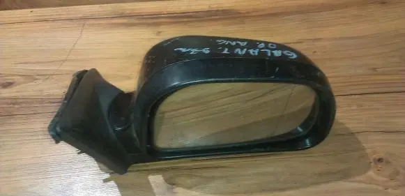 Mitsubishi Galant Front door electric wing mirror e4012091