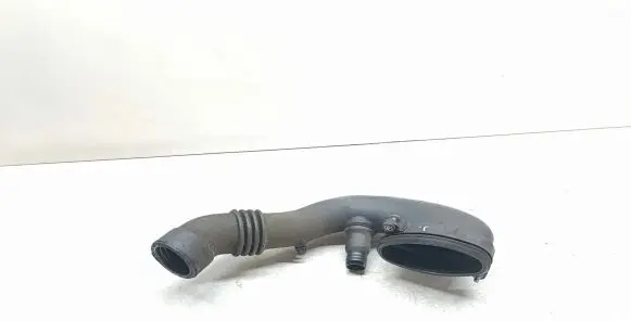 BMW X3 E83 Air intake hose/pipe 7790552