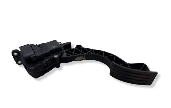 Ford Focus Accelerator throttle pedal 4M519F836AH