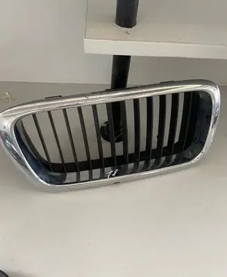 BMW 7 E38 Front grill 8125816