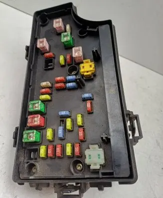 Chrysler PT Cruiser Fuse module P56049719ak