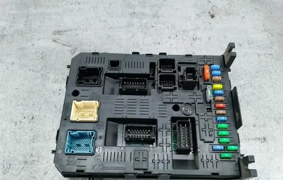 Fuse box set