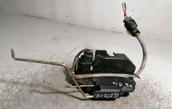 Hyundai Getz Front door lock