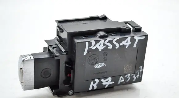 Volkswagen PASSAT B7 Ignition lock 3C0905843AD 33303601 11603003620680