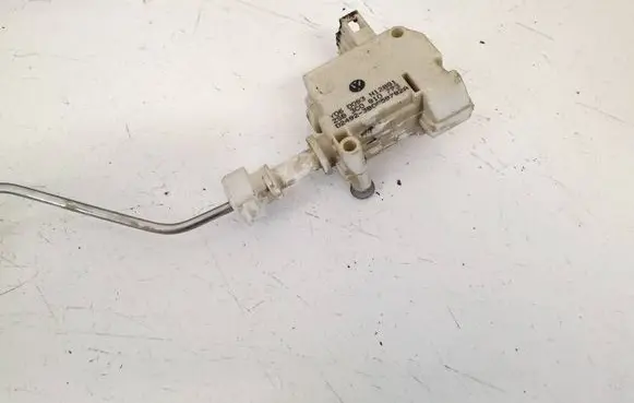 Volkswagen PASSAT B6 Central locking motor 3b0959782a 3c0810773