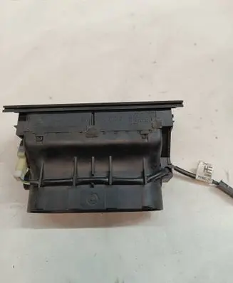 BMW 5 E39 Dash center air vent grill 8376150