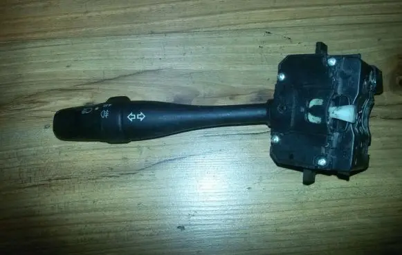 Nissan Almera Tino Indicator stalk 36851b