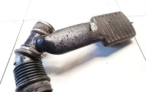 Intake resonator
