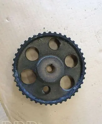 Volkswagen Golf II Fuel pump gear (pulley) 068130111B