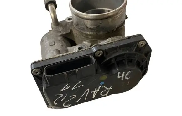 Toyota RAV 4 (XA30) Throttle valve 261000R020