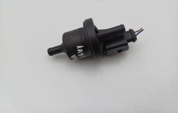 Skoda Fabia Mk1 (6Y) Valve vacuum 0280142345 600906517