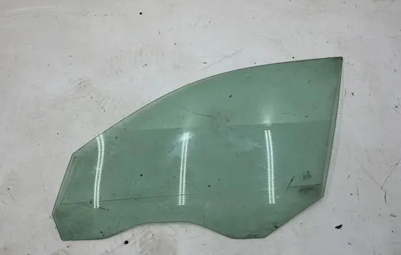 BMW 5 E60 E61 Rear side window E000255