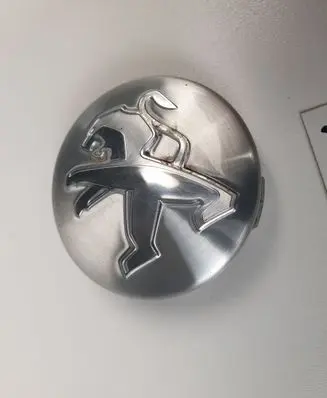 Peugeot 2008 I Original wheel cap 9672558477