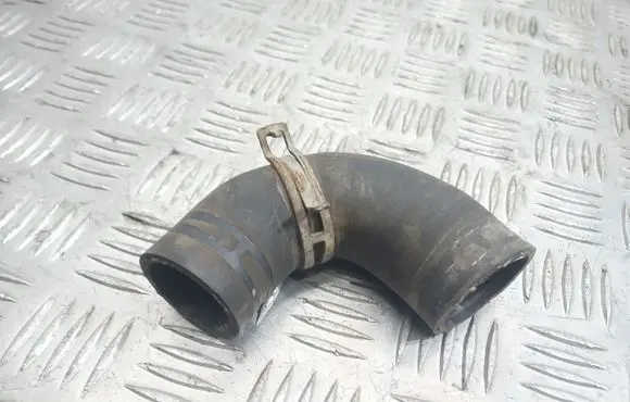 Land Rover Discovery 3 - LR3 Engine coolant pipe/hose