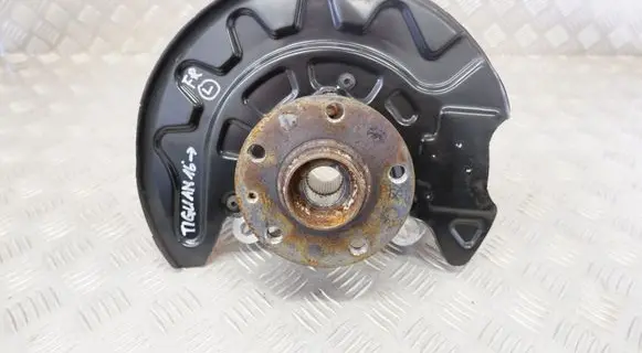 Volkswagen Tiguan Front wheel hub 5Q0407257C 5QF400053AG