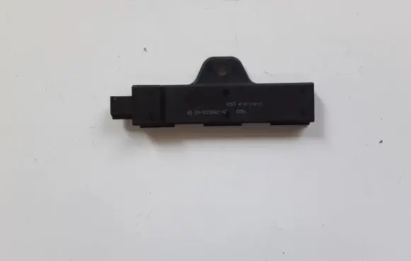 Mini Clubman F54 Aerial antenna amplifier 9220832
