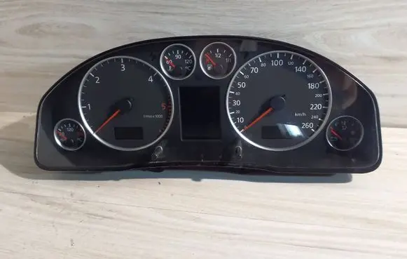 Audi A6 S6 C5 4B Speedometer (instrument cluster) 4B0920933GX
