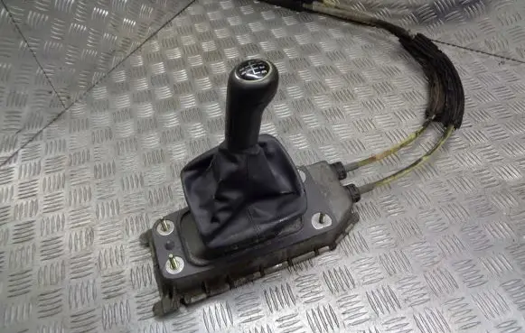 Volkswagen Polo IV 9N3 Gearbox retarder lever 6Q0711061