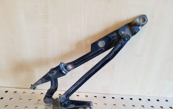 Audi A8 S8 D2 4D Tailgate/trunk/boot hinge