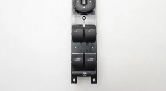 Ford Focus Electric window control switch AM5T14A132CA