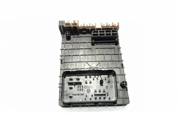 Volkswagen PASSAT B6 Fuse module 3C0937125