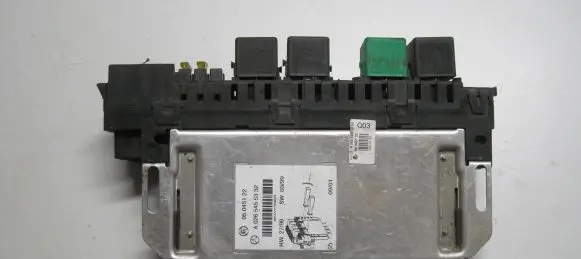 Mercedes-Benz CL C215 Fuse module A0265455332