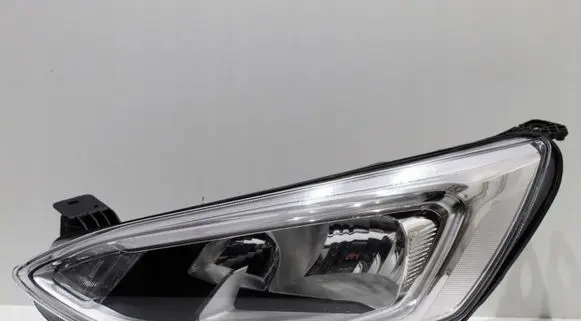 Ford Focus Headlight/headlamp
