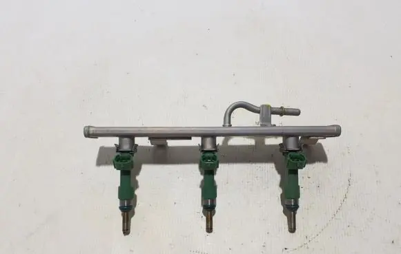 Dacia Sandero III Fuel main line pipe 175204021R
