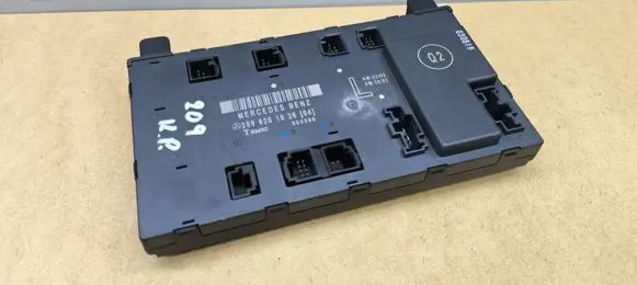 Mercedes-Benz CLK A209 C209 Door control unit/module 2098201926
