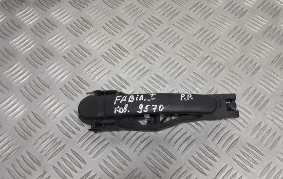 Skoda Fabia Mk1 (6Y) Front door exterior handle/bracket 