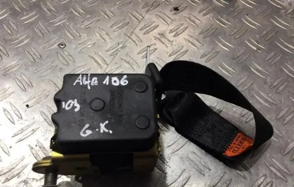 Alfa Romeo 166 Rear seatbelt