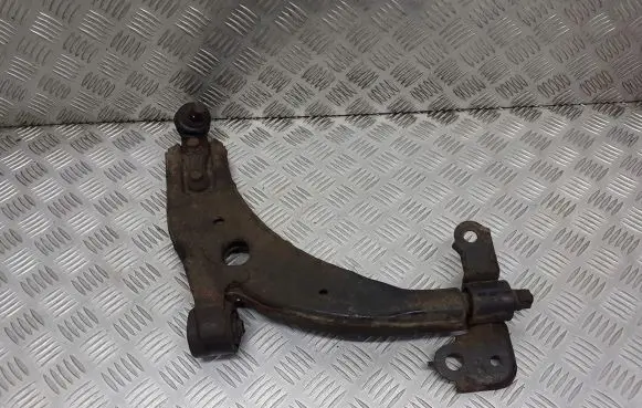 KIA Carens I Front control arm