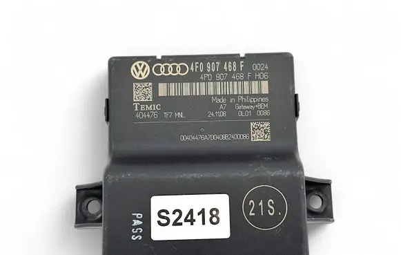 Audi A6 S6 C6 4F Gateway control module 4F0907468F