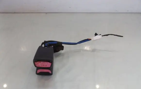 Hyundai i30 Rear seatbelt buckle