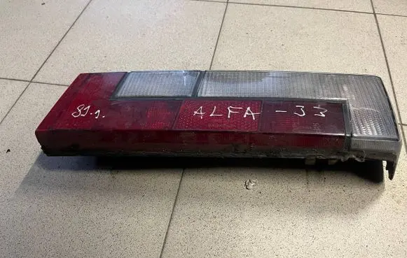 Alfa Romeo 33 Rear/tail lights 39581 0039581 294557