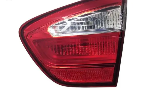 KIA Rio Tailgate rear/tail lights 924041W2