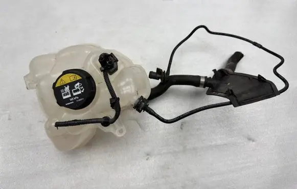 Volvo XC60 Coolant expansion tank/reservoir 31465682