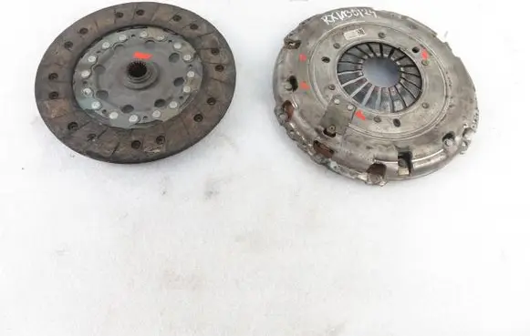 Opel Vivaro Clutch set kit 302105151R 301015679R 302052965R