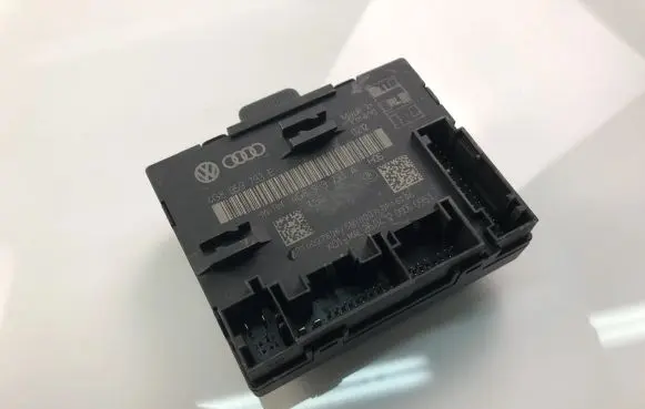 Volkswagen Golf VI Other control units/modules 4G8959793A