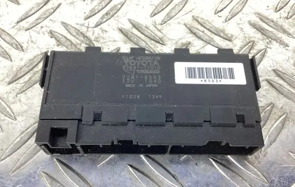 Lexus CT 200H Other relay 72818503 8264171010