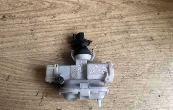 Volkswagen PASSAT B3 Central locking motor 357862153