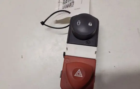 Renault Scenic II - Grand scenic II Hazard light switch 88040009 8200407415