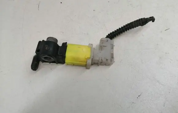 Mitsubishi Outlander Airbag deployment crash/impact sensor 8651A165 4396 1500304406