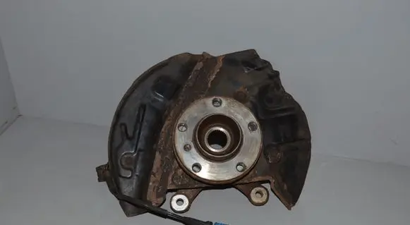 BMW X5 E53 Front wheel hub