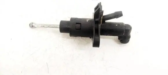 Volkswagen Polo IV 9N3 Clutch master cylinder 