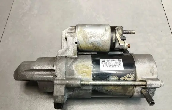 Opel Insignia A Starter motor 55491789 M001TF0073ZE