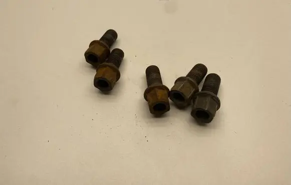 Volkswagen Caddy Nuts/bolts 